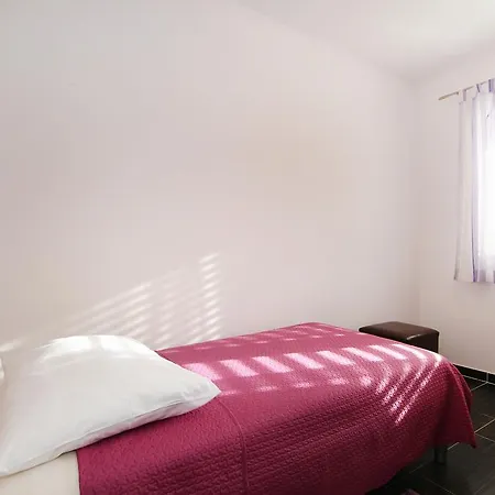 Apartment Maria Necujam